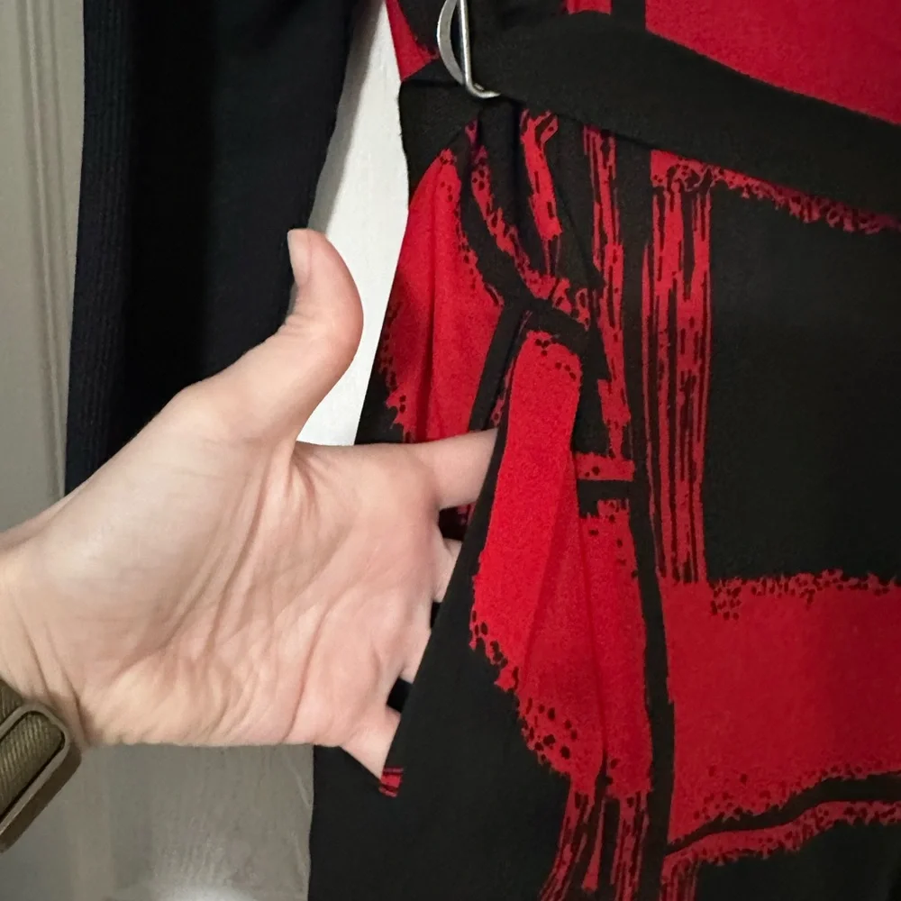 EUC! L.A.M.B. by Gwen Stefani Black & Red Graphic Dress, size L - Picture 6 of 10